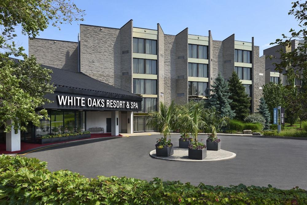 Hotel White Oaks Resort Spa Toronto Great Prices At Hotel Info