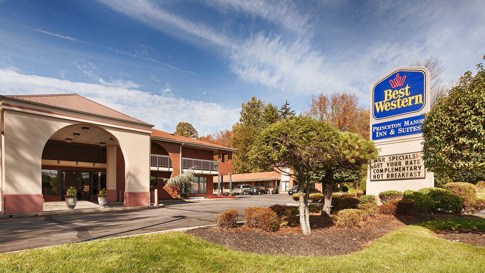 Discount [90% Off] Holiday Inn Express Suites North Brunswick United States - Hotel Near Me | 1 ...