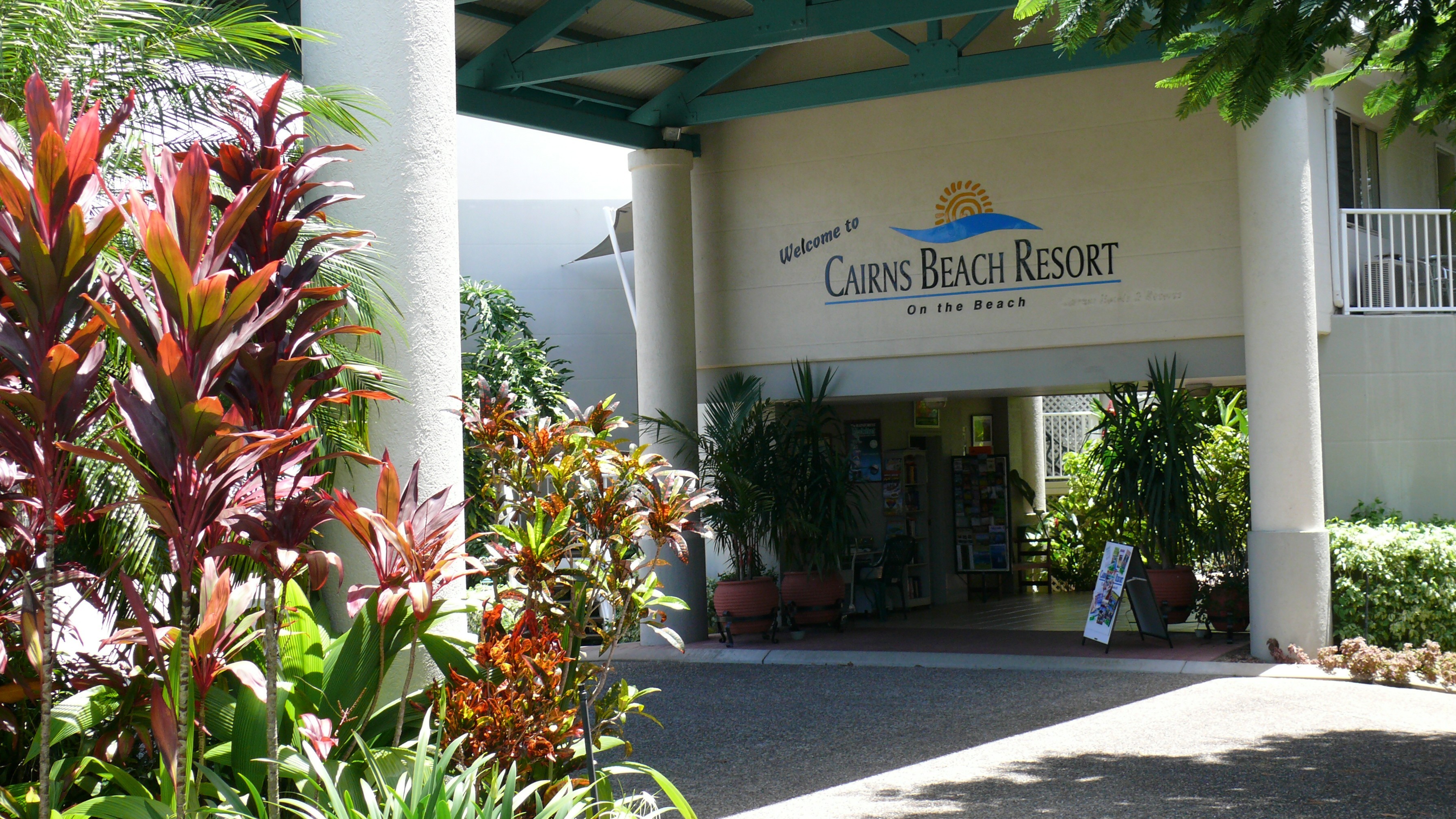 Hotel Cairns Beach Resort Great Prices At Info Hotel Cairns Beach Resort Great