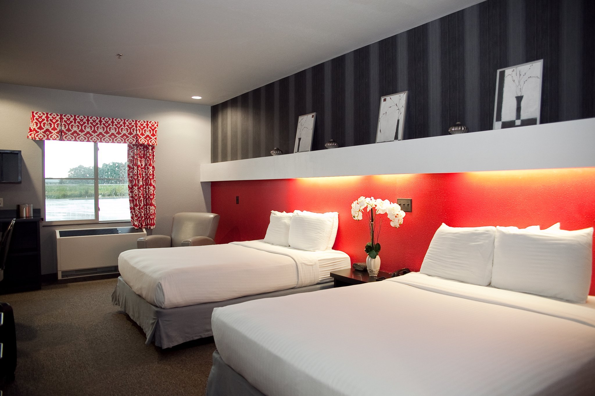 eau claire hotels downtown
