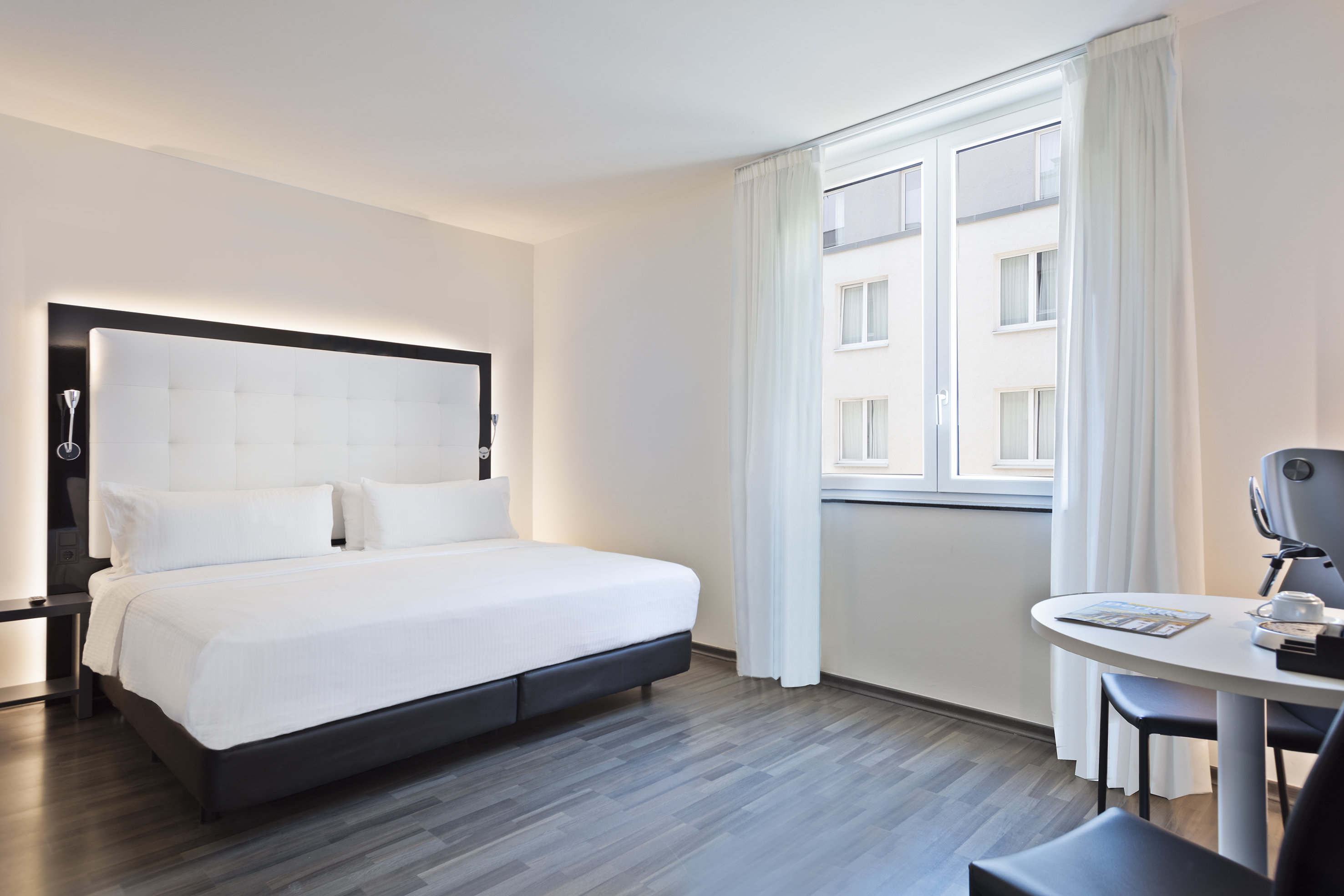 Charite Berlin Hotel In Den Umliegenden Stadtteilen Buchen