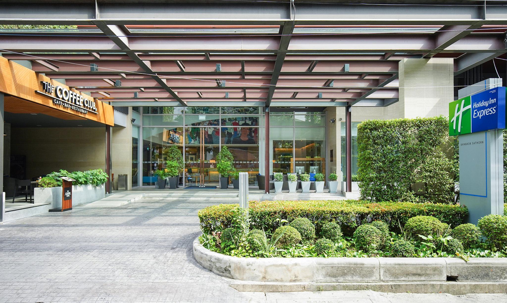 Holiday Inn Express Bangkok Sathorn Great Prices At Hotel Info