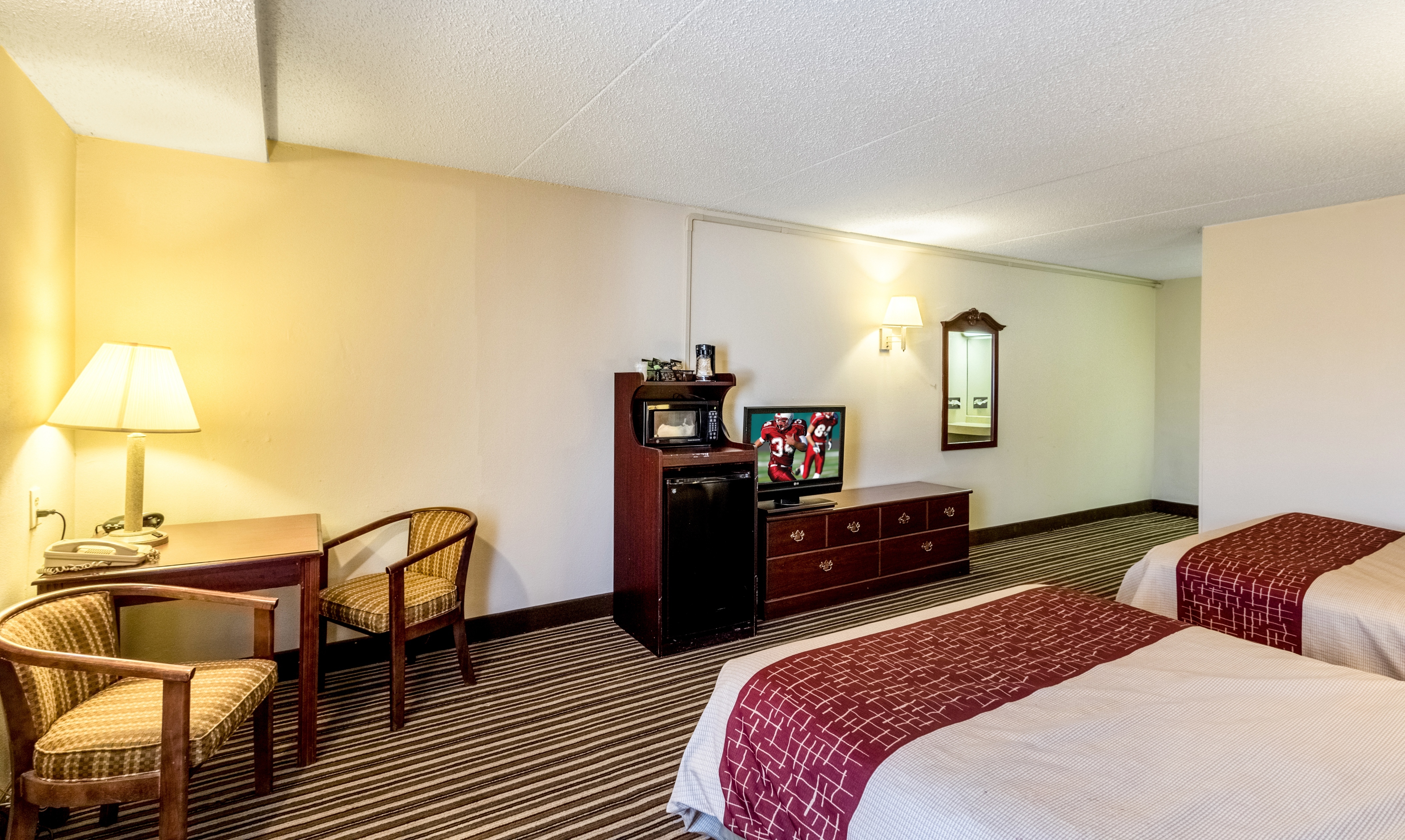 Hotel Red Roof Suites Terre Haute In Southwood Great Prices At